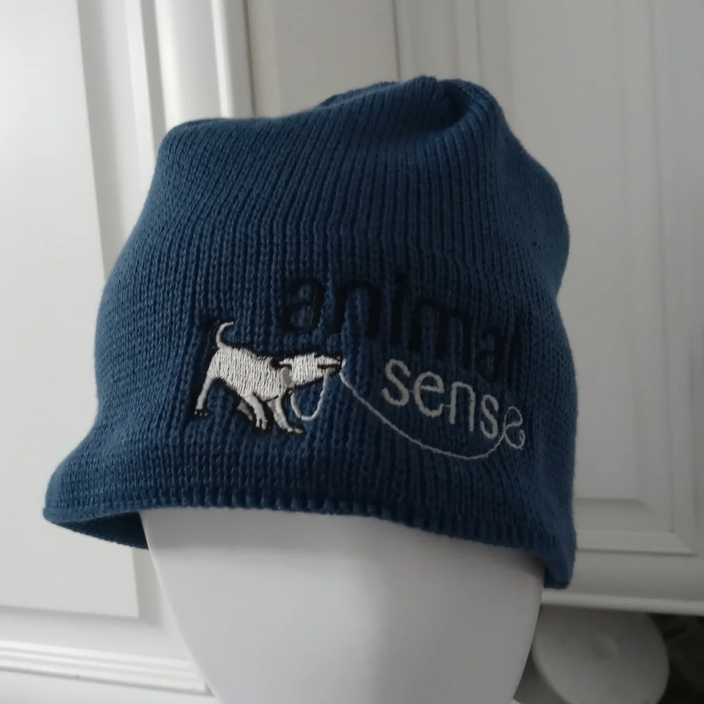 The North Face Navy Blue Knit Cap Hat w 